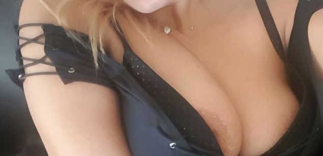 Model - HOT MILF milf