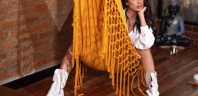 Model - Luna Leiner blowjobs