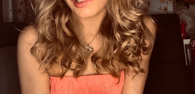 Model - LoraliLynn sph