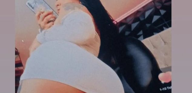 Model - Daniela Arango teen