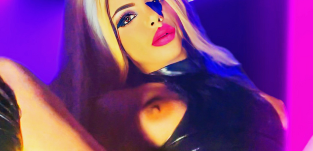 Model - Crystal Springs piss