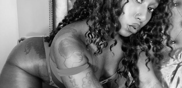 Model - Msalexisdior findom