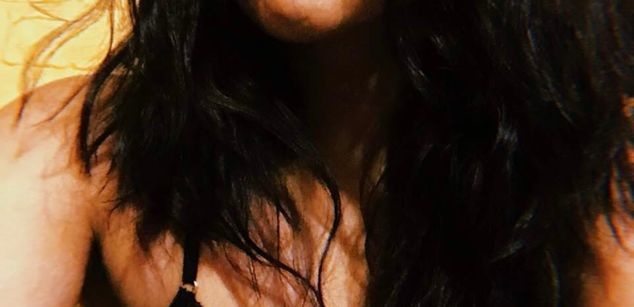 Model - MissChuwie feet