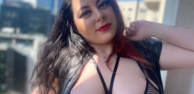 Model - HeraDevine BBW