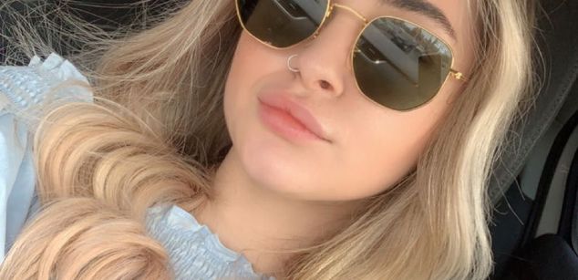 Model - Kayla Kent curvy