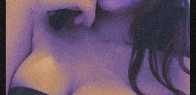 Model - LucyPurple squirt