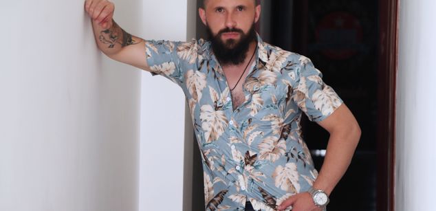 Model - Krizz rocca humiliation