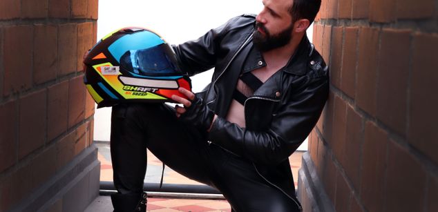 Model - Krizz rocca humiliation