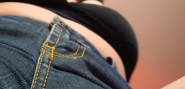 Model - AnnaLu strapon