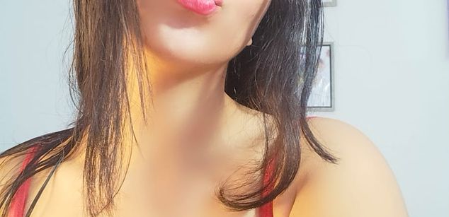 Model - LucyDerby squirt