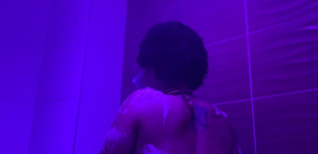 Model - Elizabeth corazon de leon cei