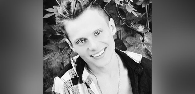 Model - EmmettSky roleplay