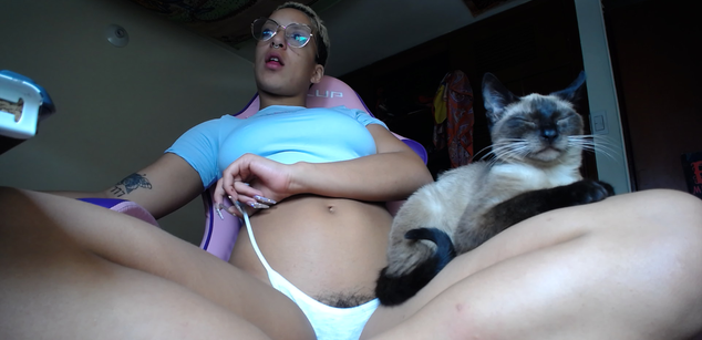 Model - Elizabeth corazon de leon cei