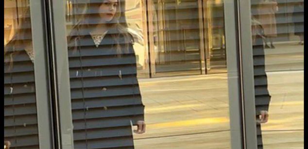 Model - Lilia Sunshine teen