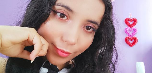 Model - LucyDerby squirt