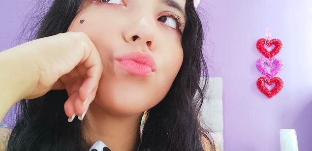 Model - LucyDerby squirt