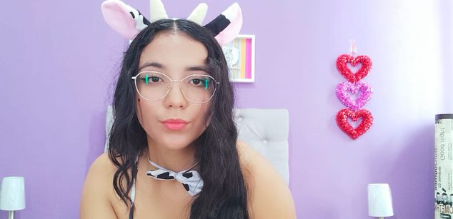 Model - LucyDerby squirt