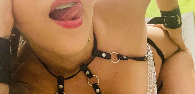 Model - melanysquirt creamy