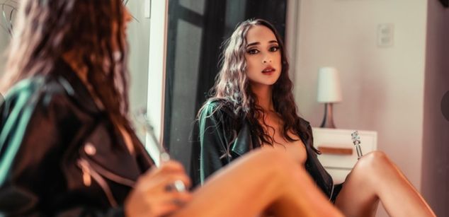 Model - Sylvie Gomez bigass