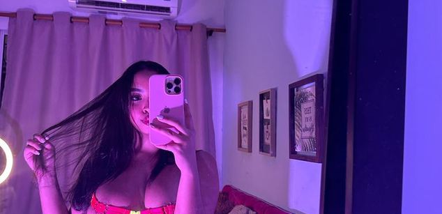 Model - Kony Parker bigass