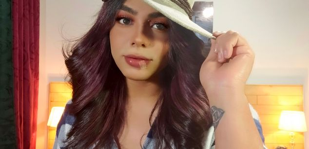 Model - ShaddaiC bisexual