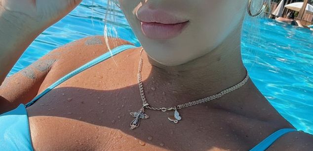 Model - Polly shaved