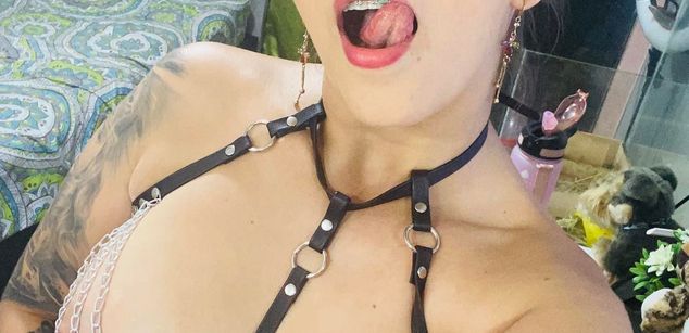 Model - melanysquirt creamy