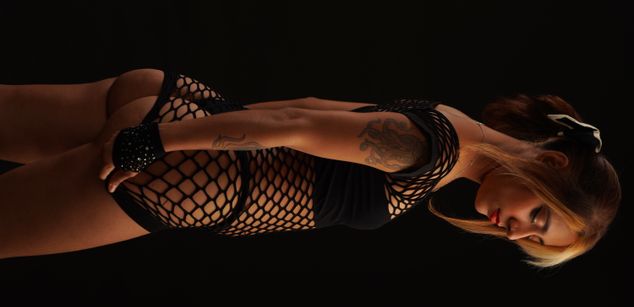 Model - mary990 closeup