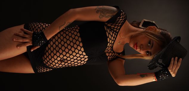 Model - mary990 closeup