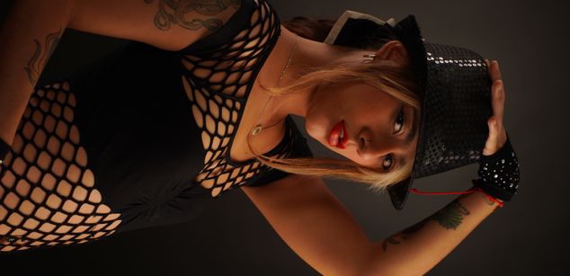 Model - mary990 closeup