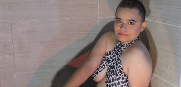 Model - Samantha Pocket c2c