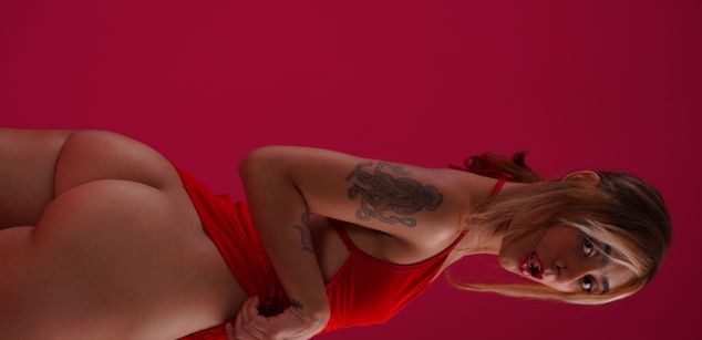 Model - mary990 closeup