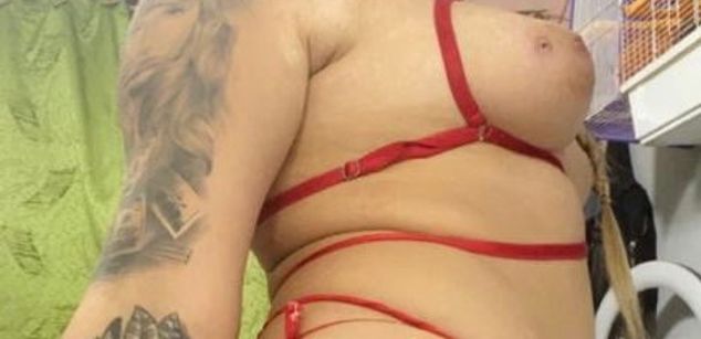 Model - melanysquirt creamy