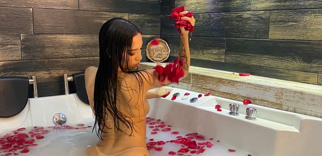 Model - KylieWhite joi