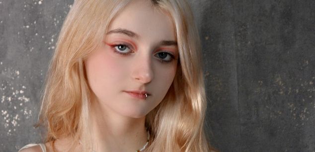 Model - Lirman smalltits