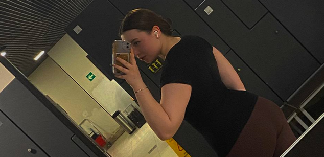 Model - Evelyn plussize