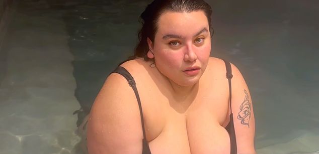 Model - ALPHA LESBIANS joi