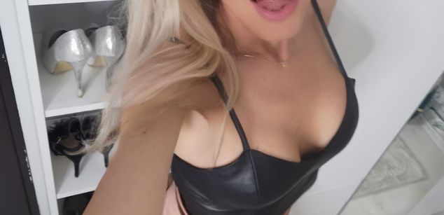 Model - AshleyWise sph