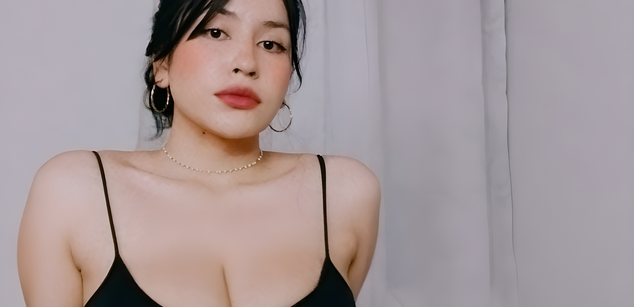 Model - Mia Saenz squirt