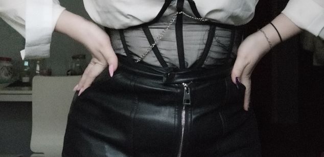 Model - Ttells young