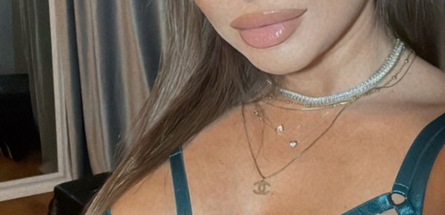 Model - WantedSugar boobs