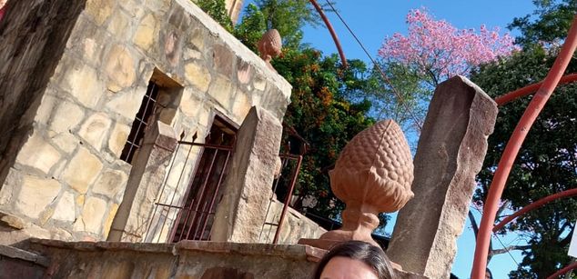 Model - Selene mature