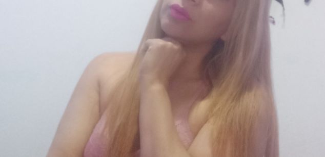 Model - Zara masturbacion