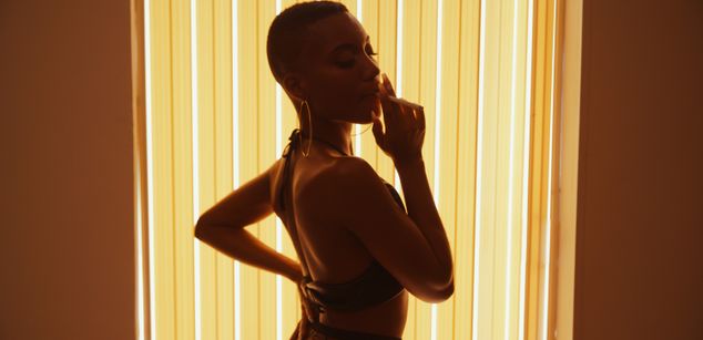 Model - annprices latina