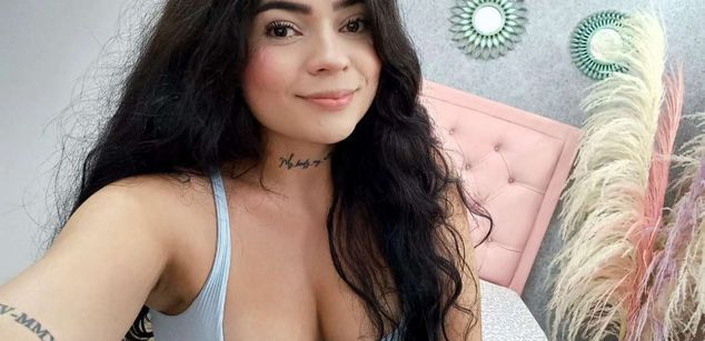 Model - Arianita Stone taboo