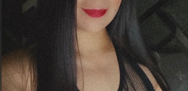 Model - AlixSims shaved