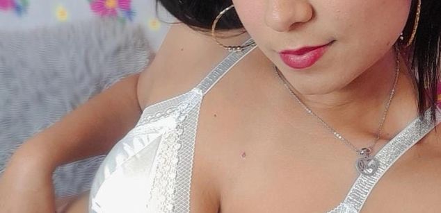 Model - Amapola bigass