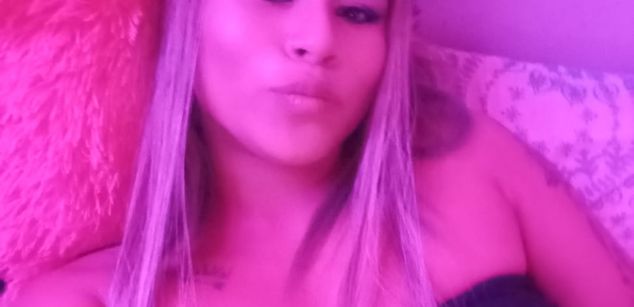 Model - Seleny_Arias squirt