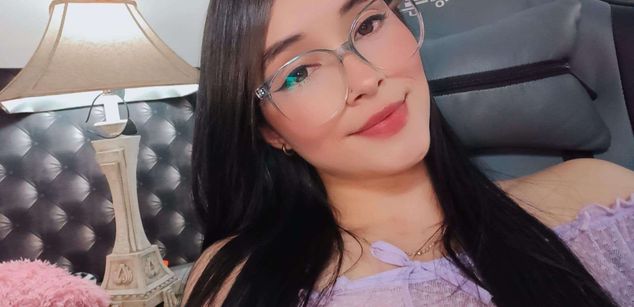 Model - SophieCanbrookAndSamBrincks bigass