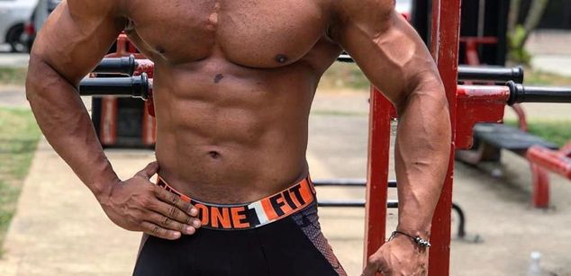 Model - Manolo walker cum